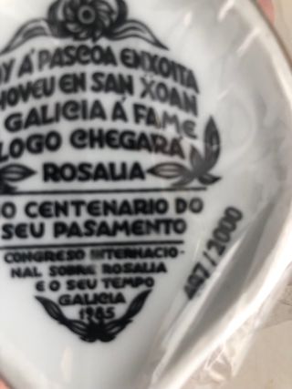 Medallón Rosalia Castro sargadelos numerado descat