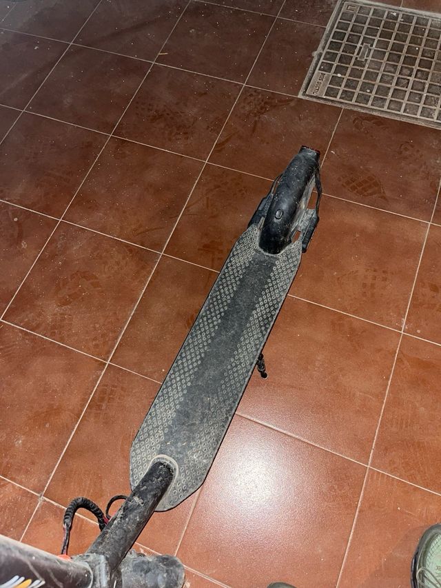 Patinete eléctrico B - mov