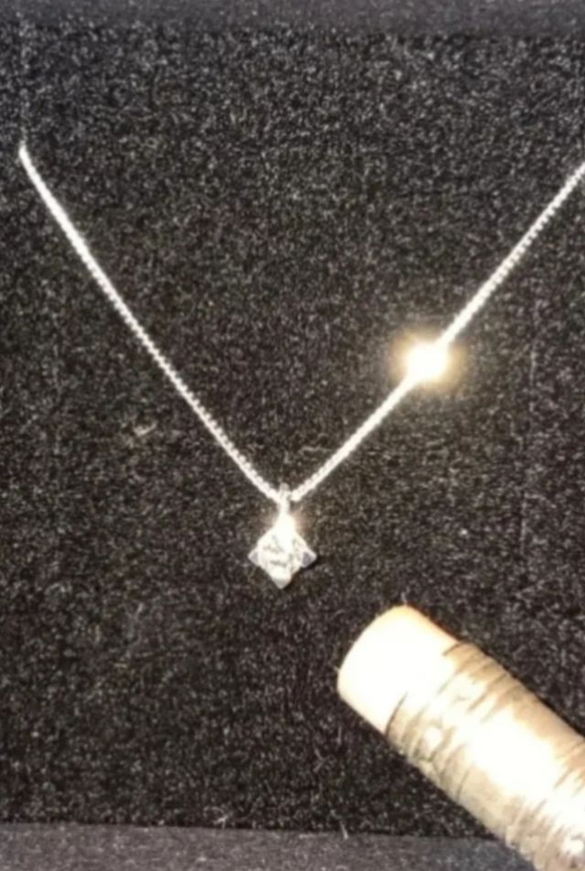 Colgante diamante solitario 18k