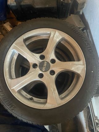Llantas BMW X1 con neumáticos
