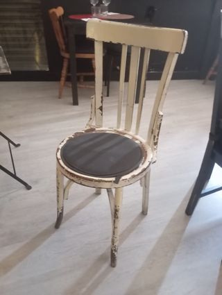 Silla vintage madera blanca
