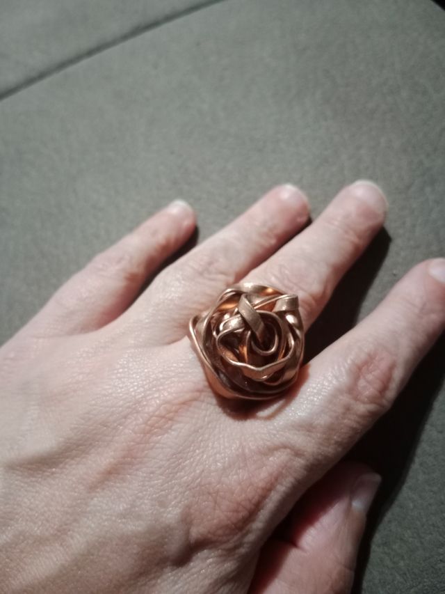 Anillo artesanal dorado