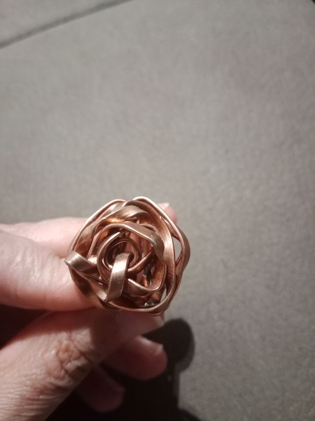 Anillo artesanal dorado