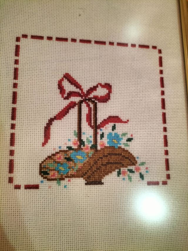 Lote de 2 Cuadros Punto Cruz Bordados