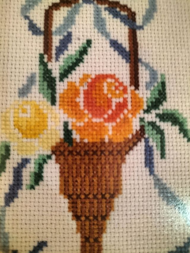 Lote de 2 Cuadros Punto Cruz Bordados