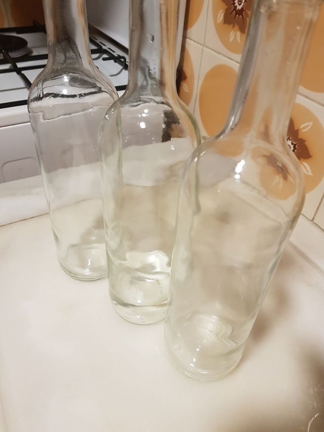 1 Botellas cristal resistentes,con ó sin tp acril.