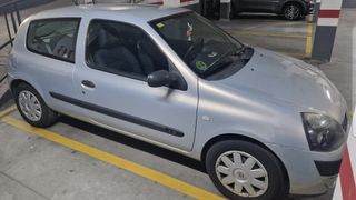 Renault Clio 2003