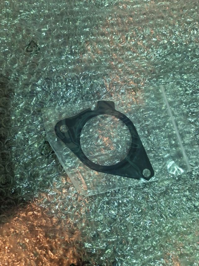 BMW EGr 11718513132 - Pierburg 704493170