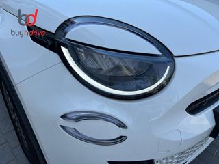 Fiat 600e 54kwh 115kw (156cv) Red
