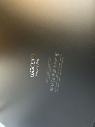 Wacom - Tablet gráfica grande