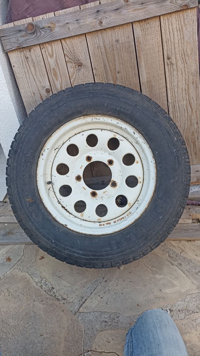 Rueda Suzuki Samurai 205/70R15