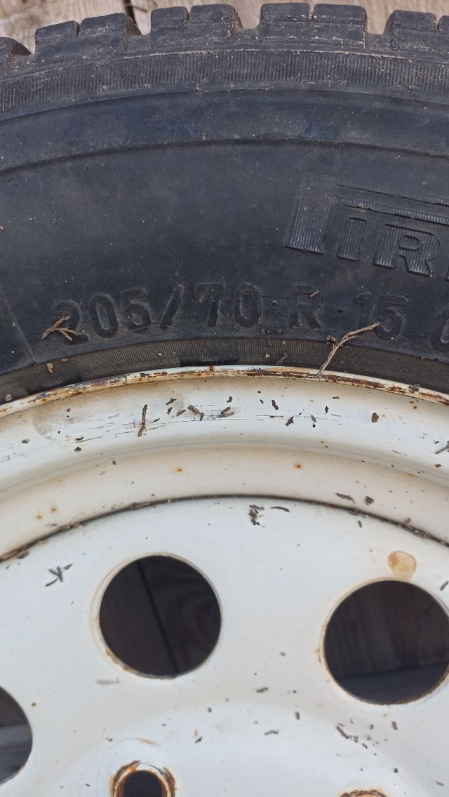 Rueda Suzuki Samurai 205/70R15