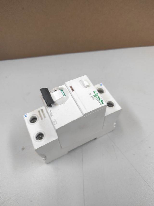 Interruptor Diferencial Schneider 80A
