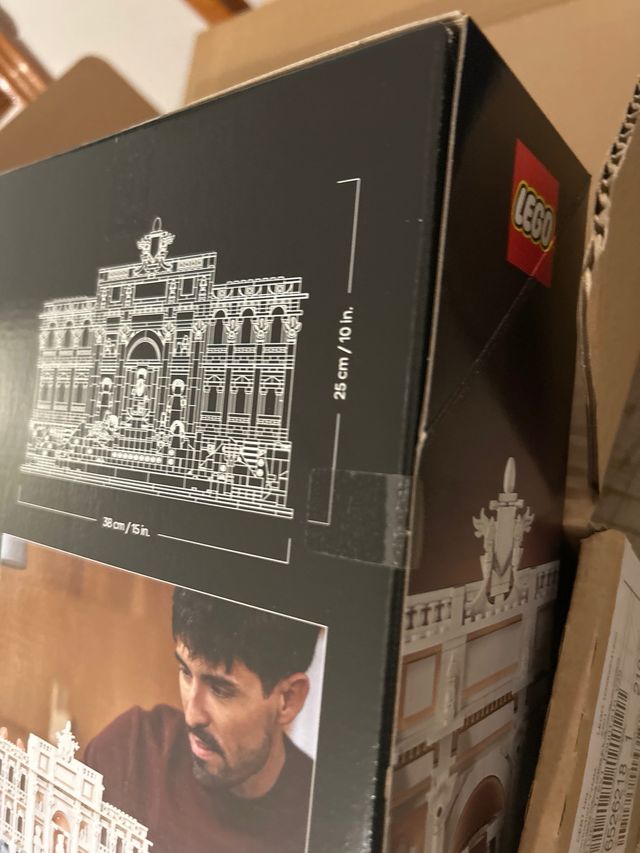 LEGO Architecture 21062: Fontana di Trevi