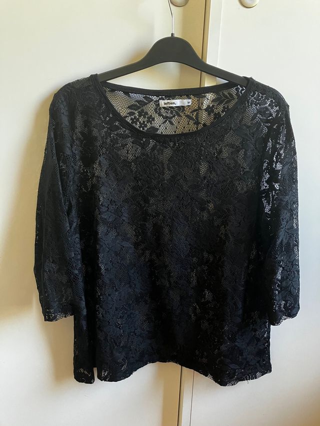 Camiseta encaje elegante