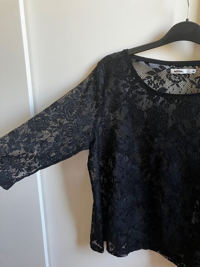 Camiseta encaje elegante