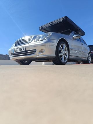 Mercedes-Benz Clase C 2005