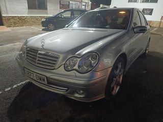 Mercedes-Benz Clase C 2005