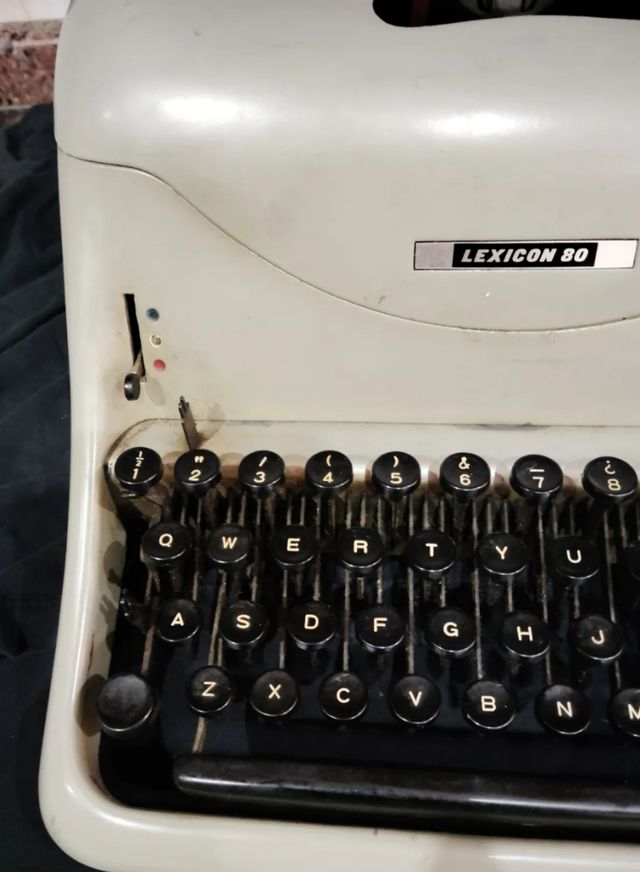 Máquina escribir Olivetti Lexicon 80