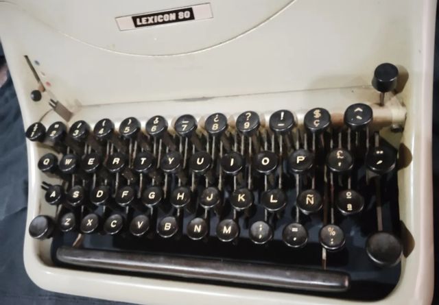Máquina escribir Olivetti Lexicon 80