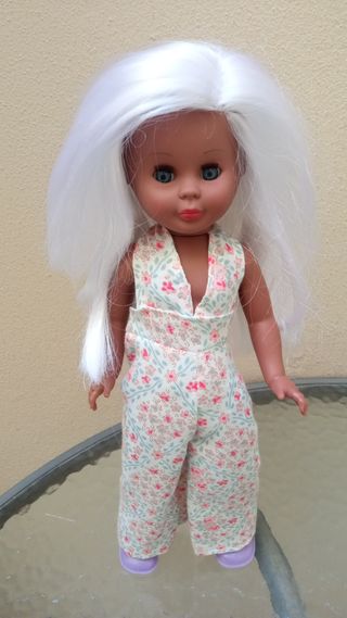 Muñeca Kika