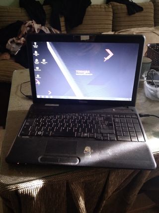 Portátil Toshiba negro