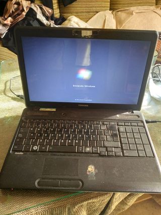 Portátil Toshiba negro
