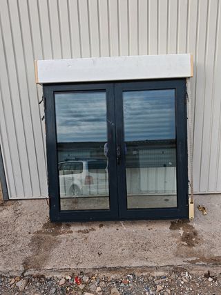 Ventana abatible climalit antracita