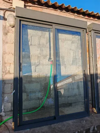 1 Balconera autoblocante automática