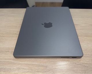MacBook Pro 14" 2024 Gris Espacial