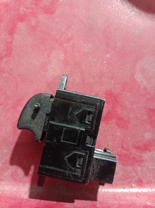 Botón elevalunas Daewoo-Chevrolet
