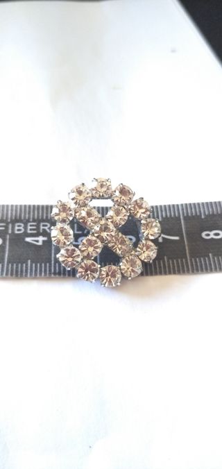 8 botones joya con cristales. Strass..