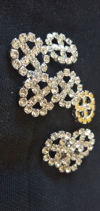 8 botones joya con cristales. Strass..