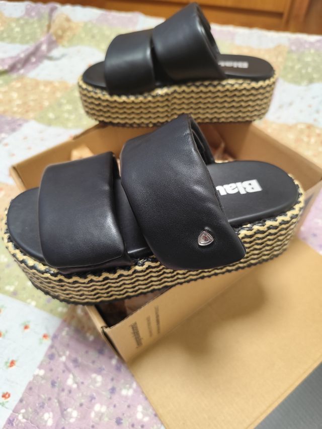 Sandalias plataforma Blauer negras