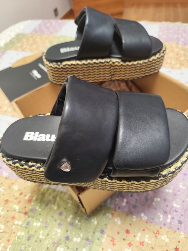 Sandalias plataforma Blauer negras