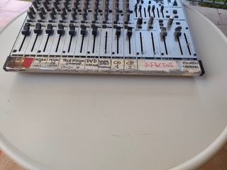 Mesa mezclas Behringer MX1804X
