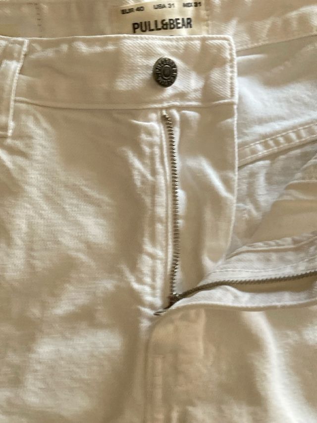 pantalon corto Pull&Bear blancos rotos