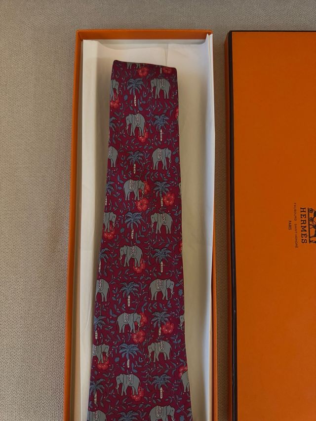 Corbata Hermes Elefantes Roja