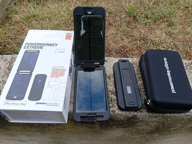 Powermonkey Extreme: Caricabatteria Solare