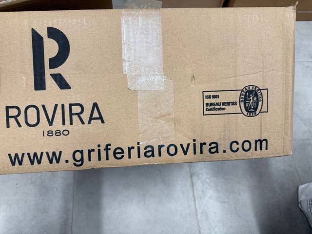 Rovira griferia - Pieza columna