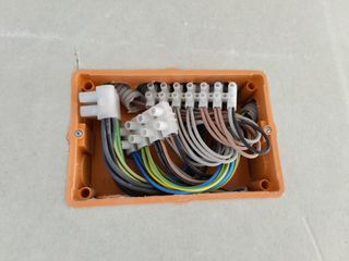 Instalaciones eléctricas, fontanería, calefacción 
