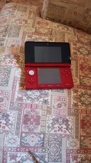Nintendo 3DS roja
