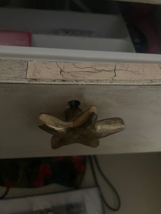 Mueble antiguo restaurado. Fonfo verde- beige