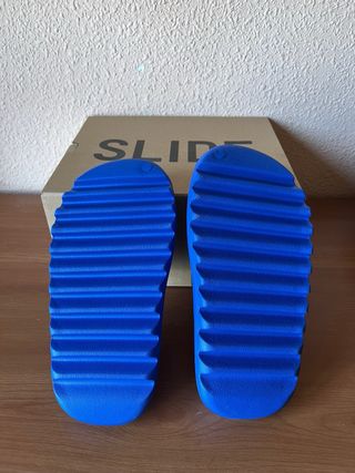 Yeezy Slides Azure Blue - Talla 38