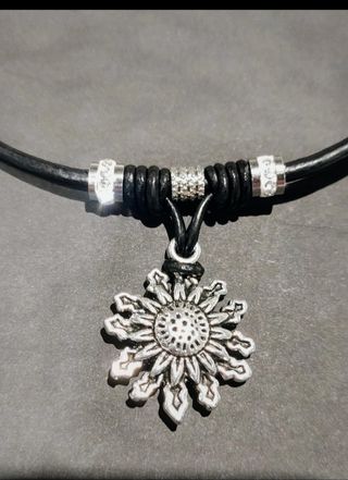 Colgante eguzkilore plata-negro