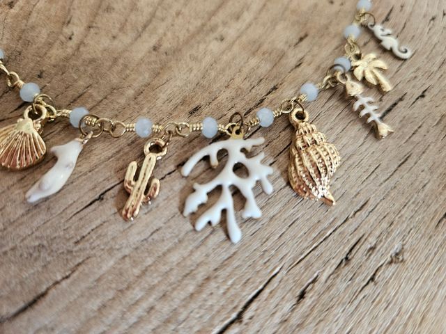 Collana con ciondoli a tema marino