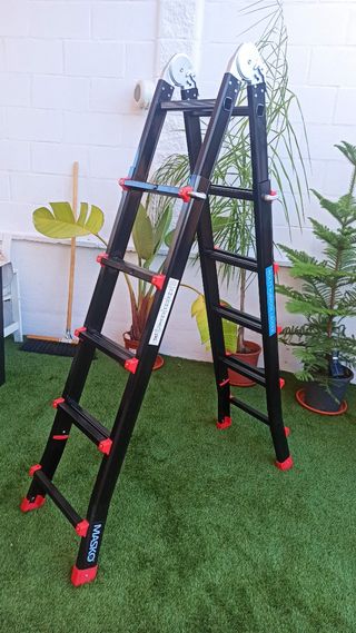 Alquiler escalera 5,10 m plegable, cabe en coche