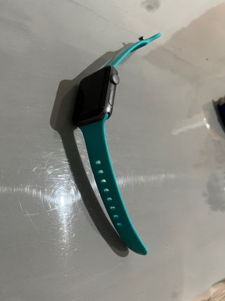 Apple Watch 3 - Gris y Plata.