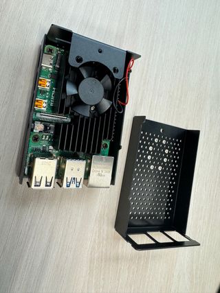 Raspberry Pi 4B 4gb + cargador + teclado + 128gbSD