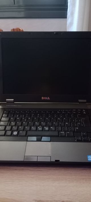 Portátil Dell Latitude - Gris oscuro